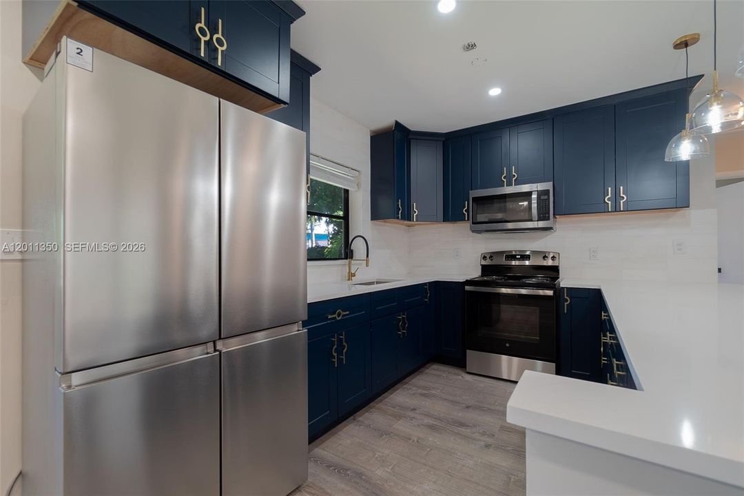 For Rent: $6,500 (4 beds, 3 baths, 1616 Square Feet)