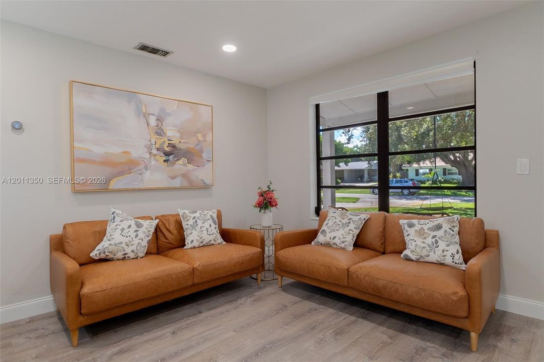 For Rent: $6,500 (4 beds, 3 baths, 1616 Square Feet)