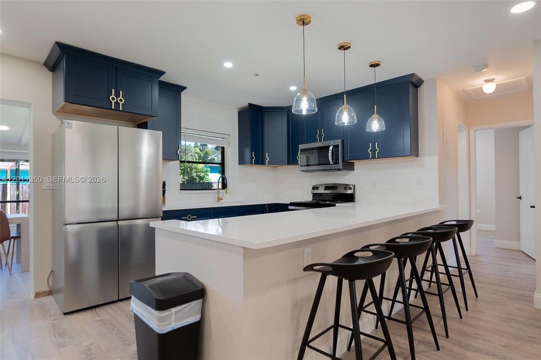 For Rent: $6,500 (4 beds, 3 baths, 1616 Square Feet)