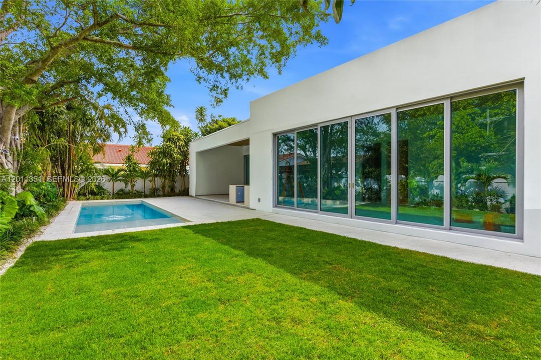 For Sale: $2,600,000 (4 beds, 4 baths, 3445 Square Feet)
