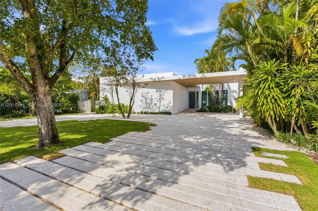 For Sale: $2,600,000 (4 beds, 4 baths, 3445 Square Feet)