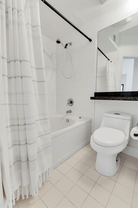 For Sale: $550,000 (2 beds, 2 baths, 1024 Square Feet)