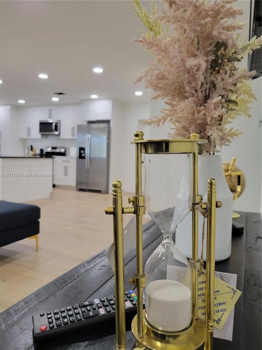 For Rent: $6,700 (4 beds, 2 baths, 1901 Square Feet)
