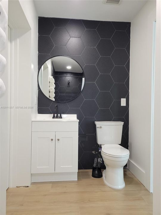 For Rent: $6,700 (4 beds, 2 baths, 1901 Square Feet)