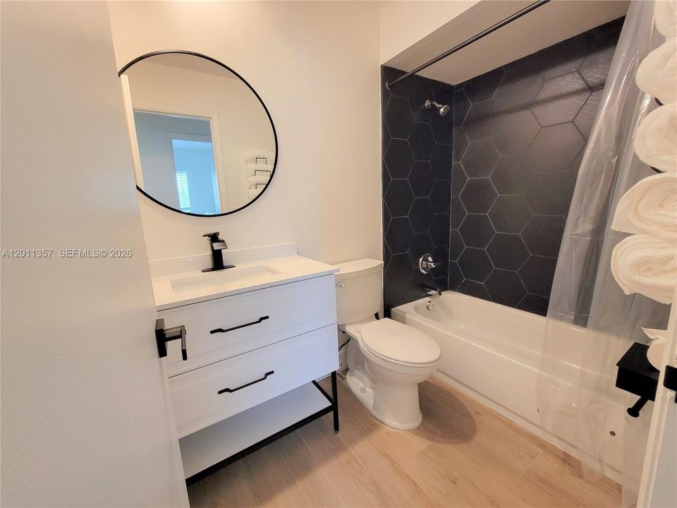 For Rent: $6,700 (4 beds, 2 baths, 1901 Square Feet)