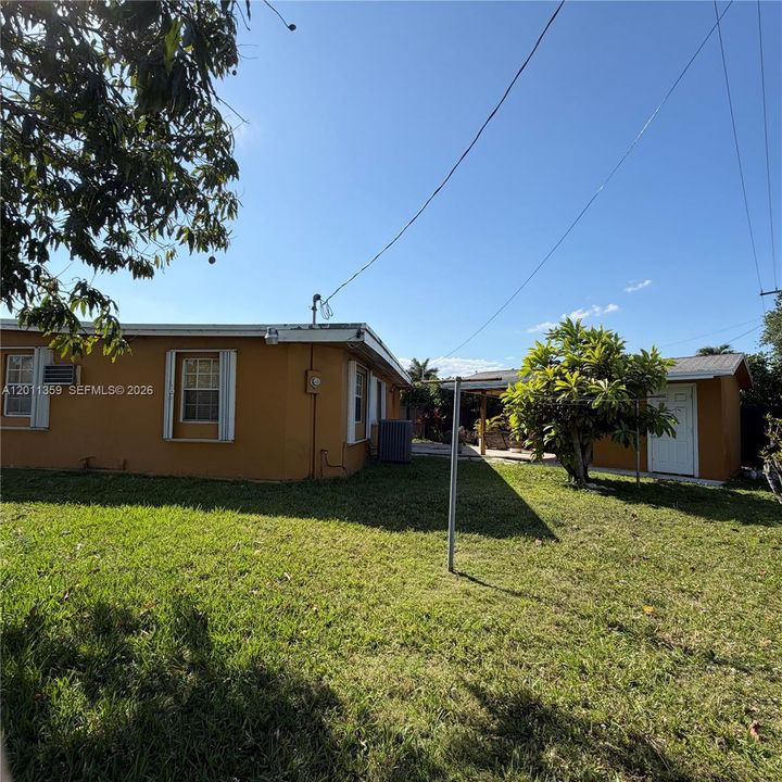 Activo con contrato: $599,000 (3 camas, 2 baños, 1537 Pies cuadrados)