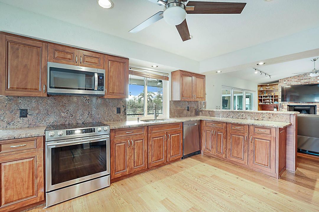 13_4422_Brandywine_Drive13_mls
