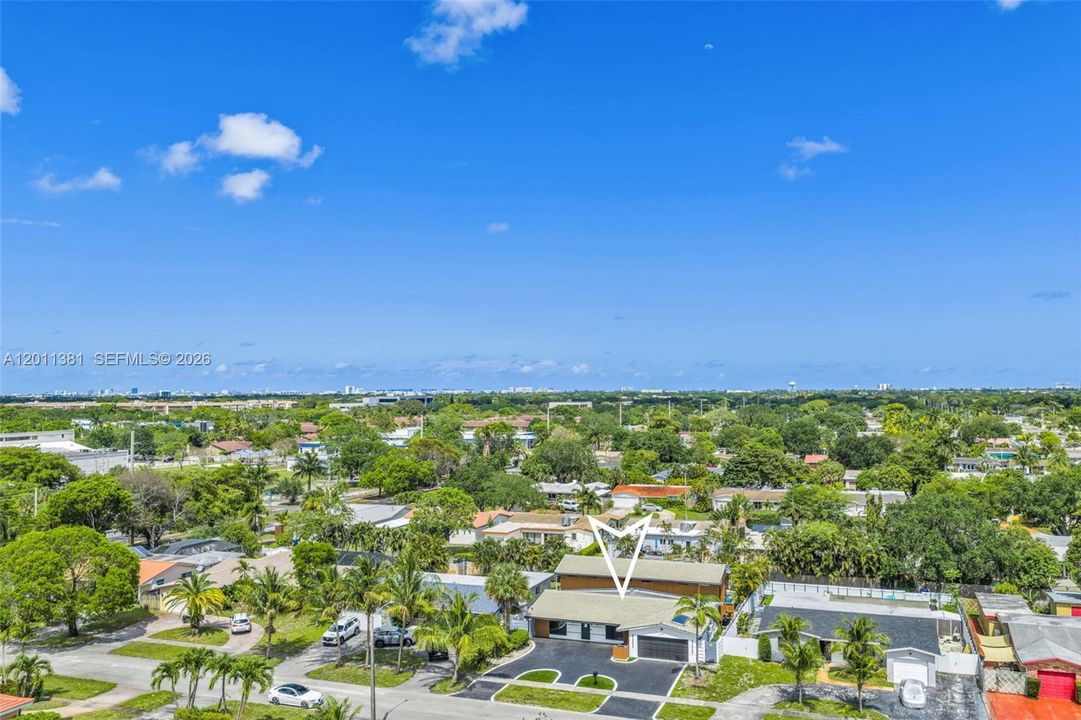 For Sale: $1,750,000 (7 beds, 3 baths, 3285 Square Feet)