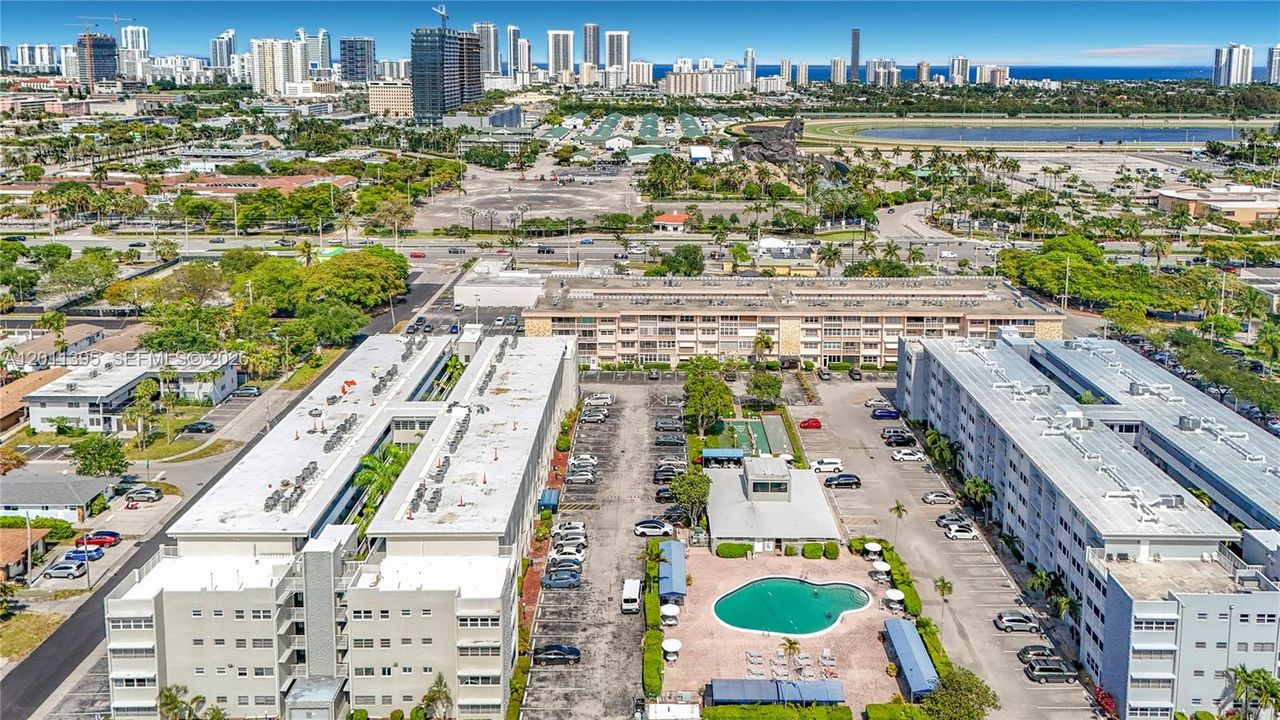 Active With Contract: $190,000 (2 beds, 2 baths, 1074 Square Feet)