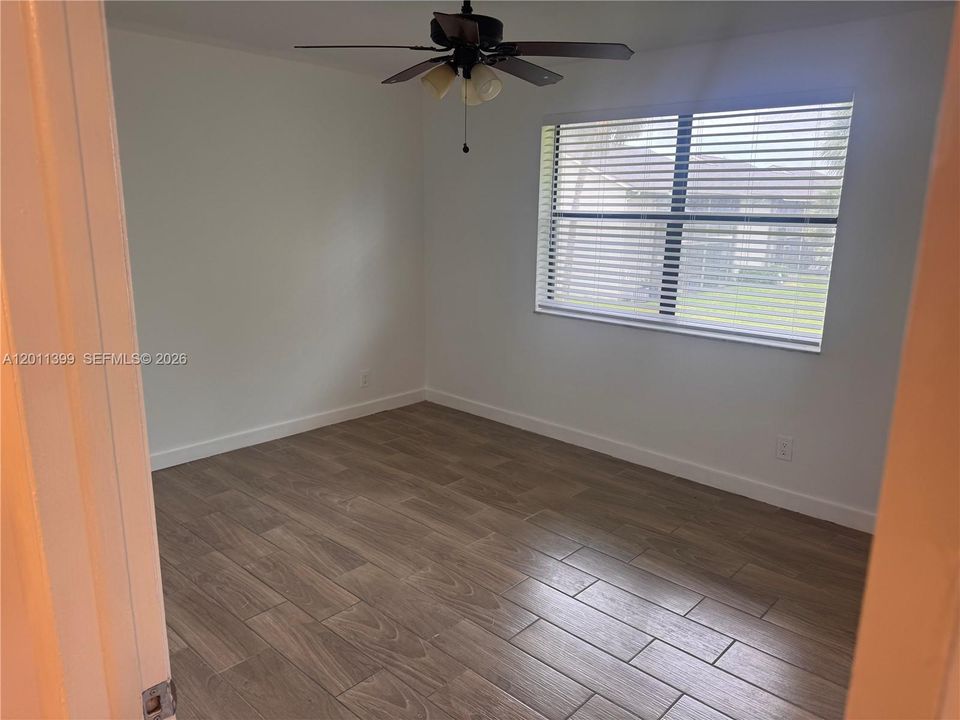 Active With Contract: $1,850 (2 beds, 2 baths, 760 Square Feet)
