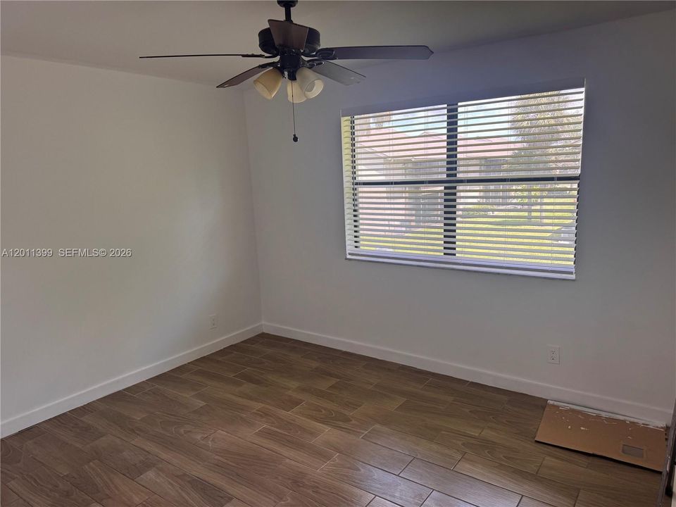 Active With Contract: $1,850 (2 beds, 2 baths, 760 Square Feet)