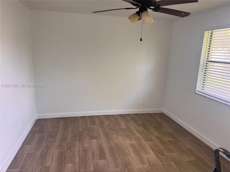 Active With Contract: $1,850 (2 beds, 2 baths, 760 Square Feet)