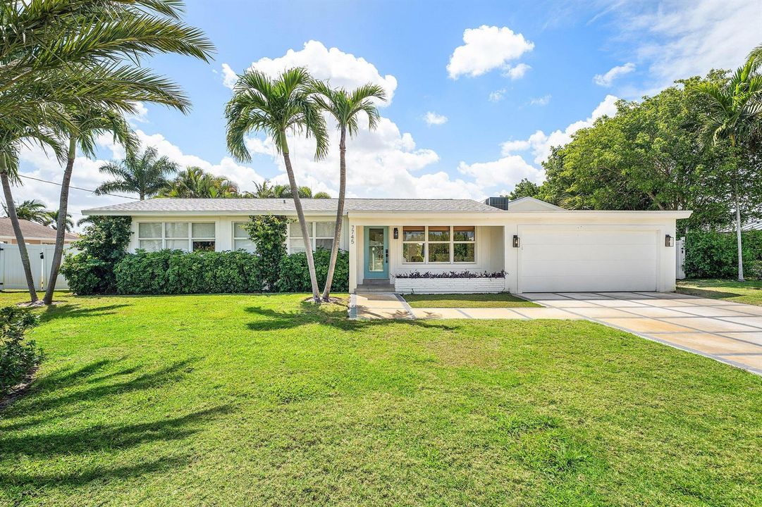 001-7745WestLakeDrive-WestPalmBeach-FL-3