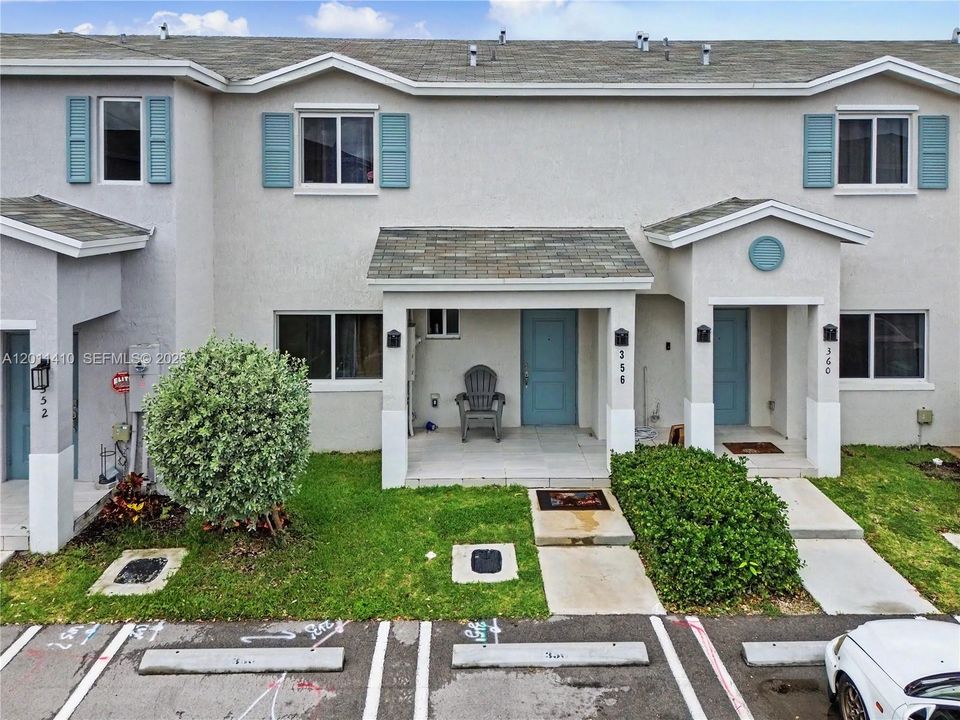 For Sale: $389,000 (4 beds, 3 baths, 1338 Square Feet)