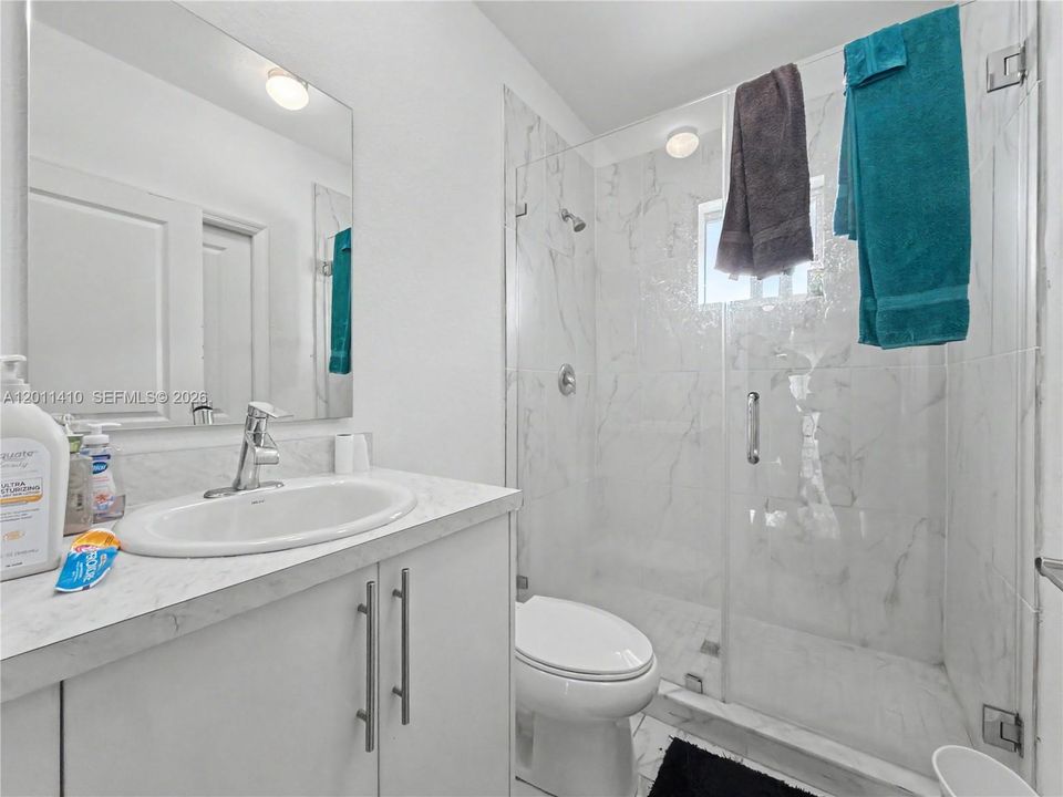 For Sale: $389,000 (4 beds, 3 baths, 1338 Square Feet)