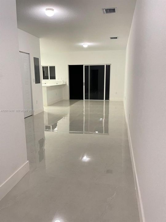 For Sale: $389,000 (4 beds, 3 baths, 1338 Square Feet)