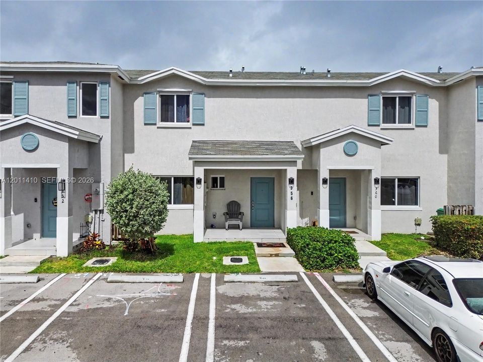 For Sale: $389,000 (4 beds, 3 baths, 1338 Square Feet)