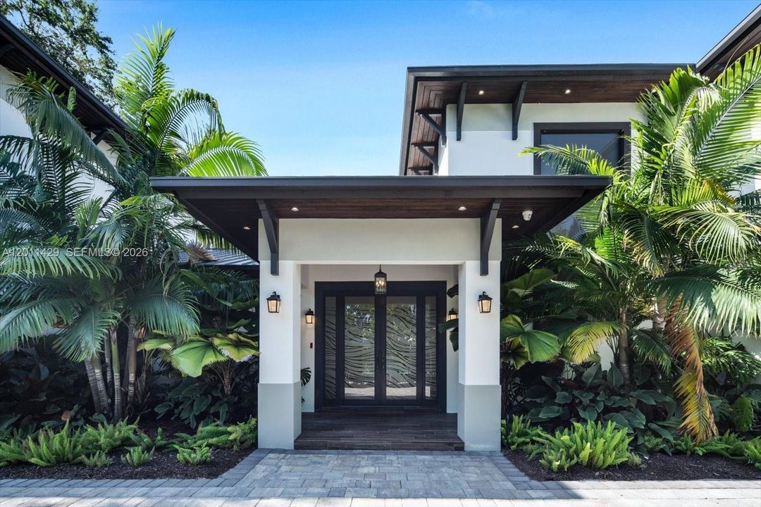 For Sale: $4,750,000 (7 beds, 6 baths, 6060 Square Feet)