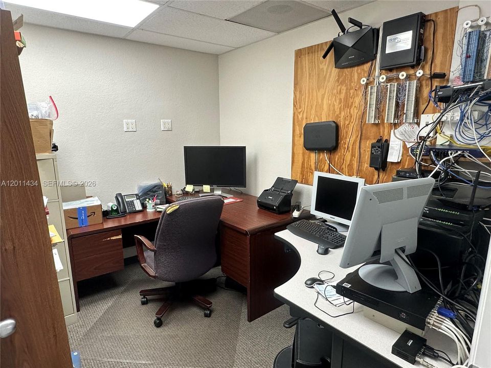 Office 3 - Has all the cabling for computer and telefone systems