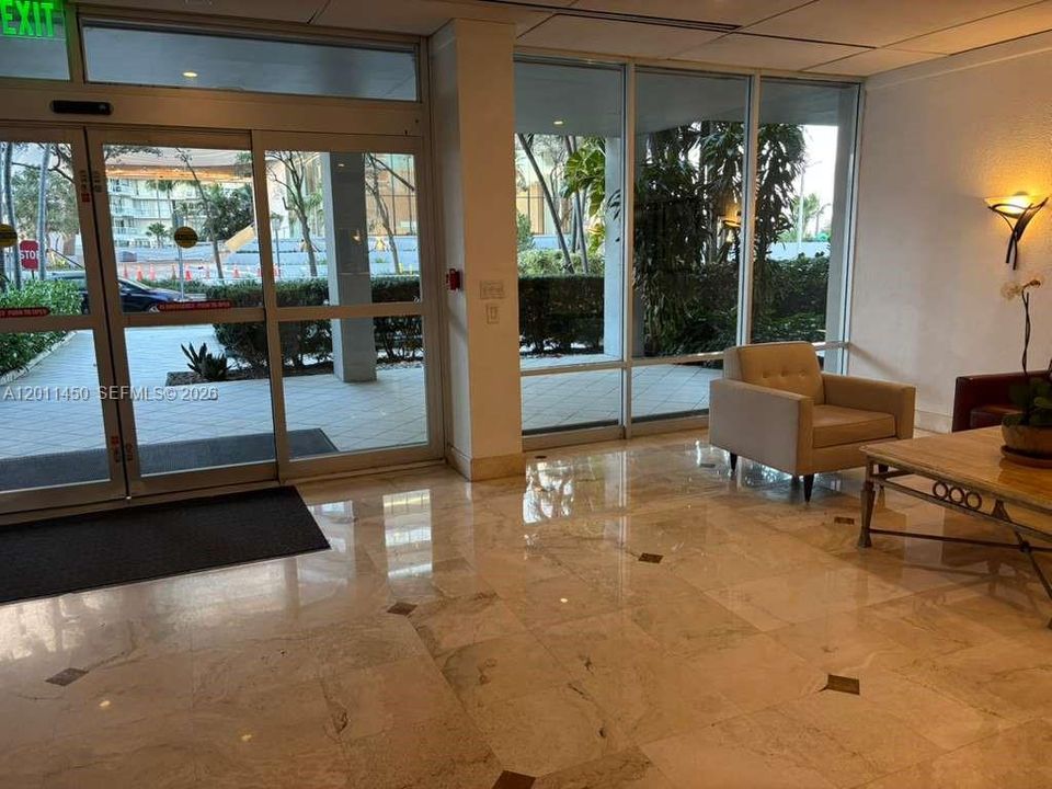 Recientemente alquilado: $2,250 (1 camas, 1 baños, 804 Pies cuadrados)