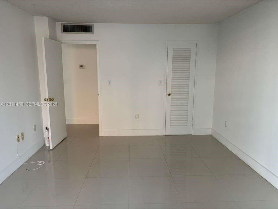 Recientemente alquilado: $2,250 (1 camas, 1 baños, 804 Pies cuadrados)