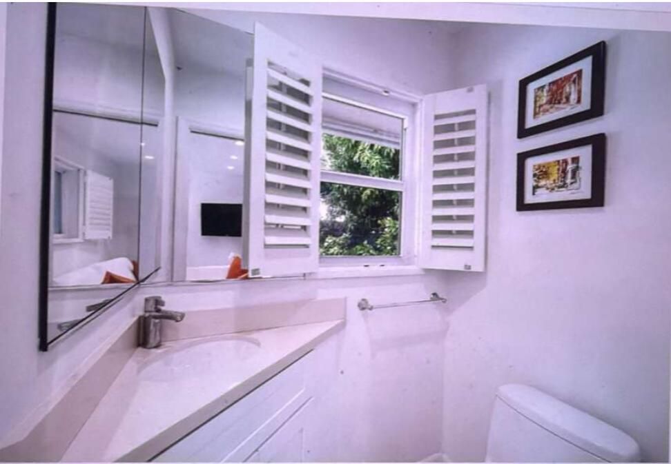 guest bath 1