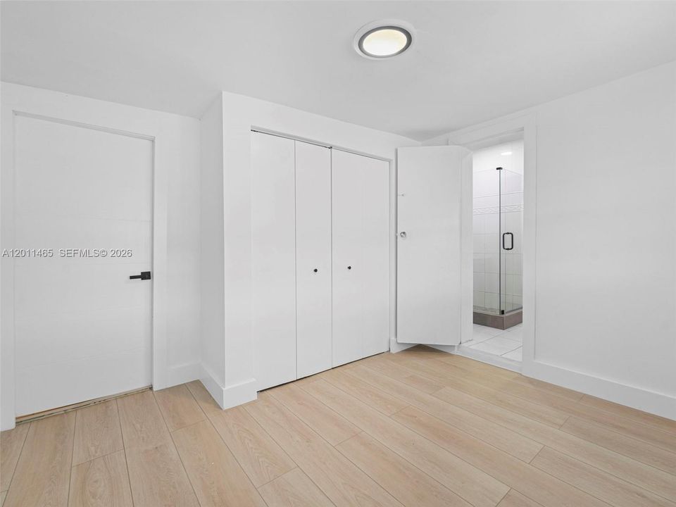 For Sale: $845,000 (5 beds, 3 baths, 2205 Square Feet)