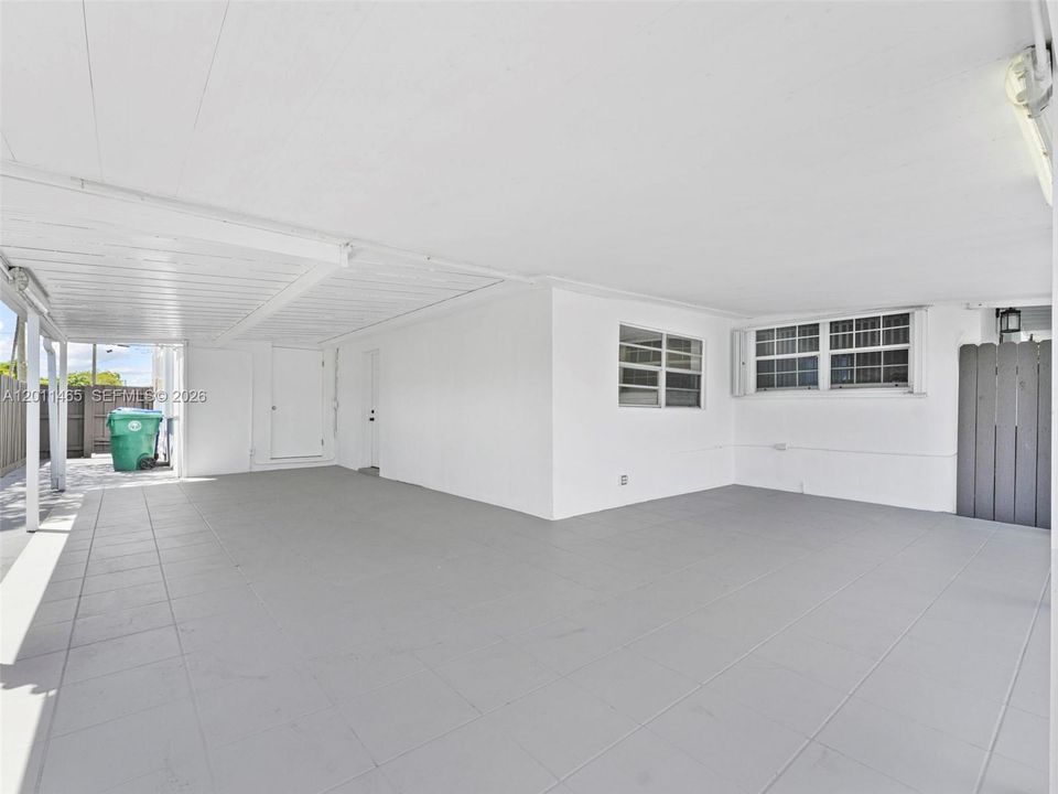 For Sale: $845,000 (5 beds, 3 baths, 2205 Square Feet)