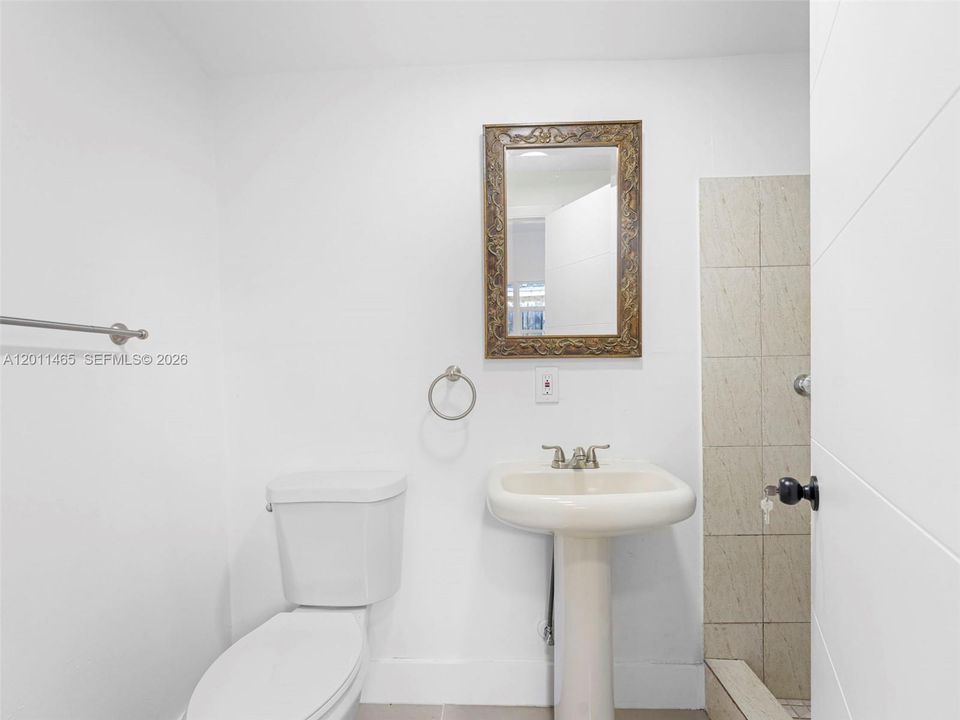 For Sale: $845,000 (5 beds, 3 baths, 2205 Square Feet)