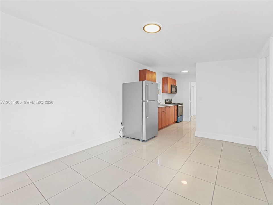 For Sale: $845,000 (5 beds, 3 baths, 2205 Square Feet)
