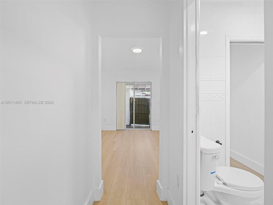 For Sale: $845,000 (5 beds, 3 baths, 2205 Square Feet)