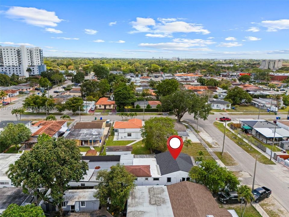 For Sale: $845,000 (5 beds, 3 baths, 2205 Square Feet)