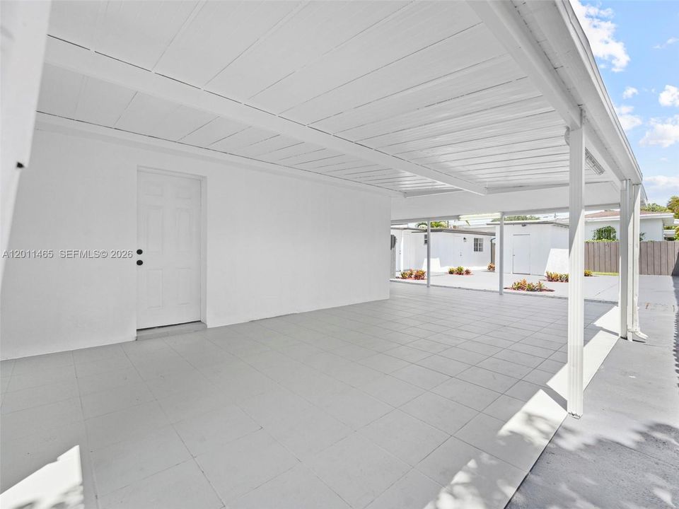 For Sale: $845,000 (5 beds, 3 baths, 2205 Square Feet)
