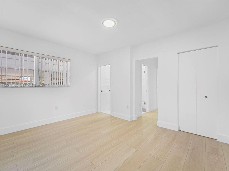 For Sale: $845,000 (5 beds, 3 baths, 2205 Square Feet)