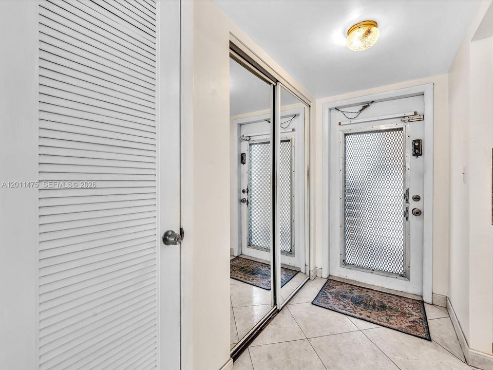 En Venta: $115,000 (2 camas, 2 baños, 850 Pies cuadrados)