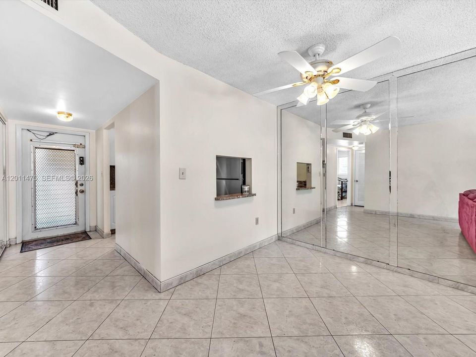 En Venta: $115,000 (2 camas, 2 baños, 850 Pies cuadrados)