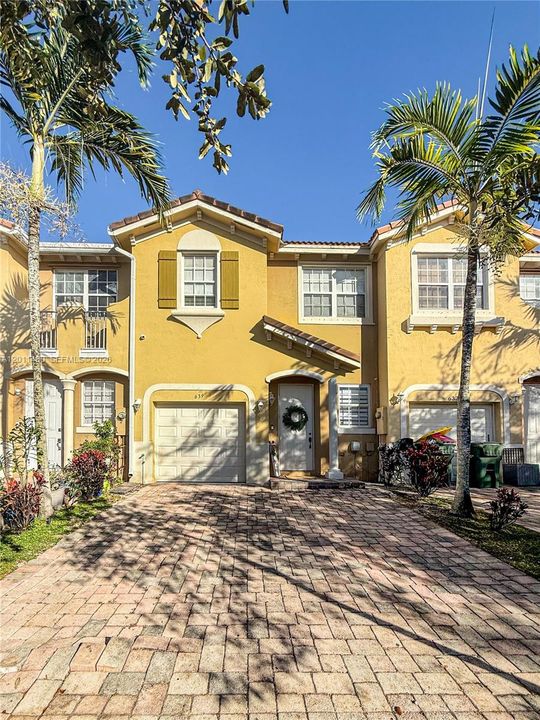 En Venta: $349,900 (3 camas, 2 baños, 1592 Pies cuadrados)