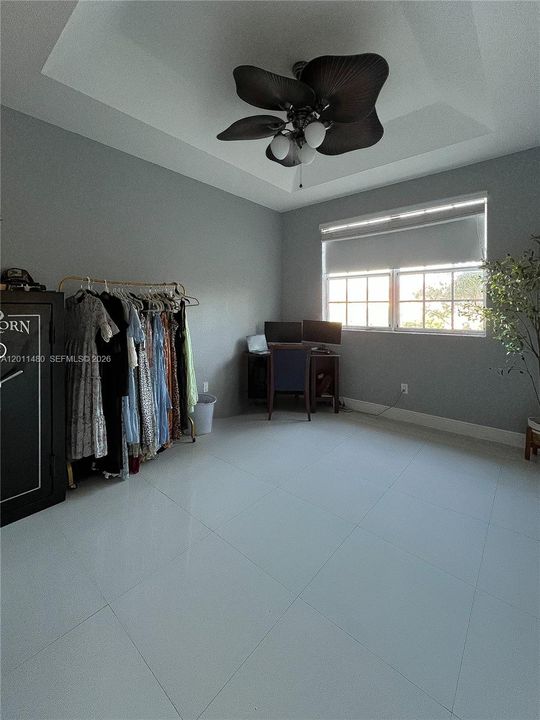 En Venta: $349,900 (3 camas, 2 baños, 1592 Pies cuadrados)