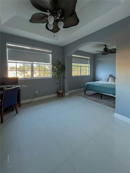 En Venta: $349,900 (3 camas, 2 baños, 1592 Pies cuadrados)