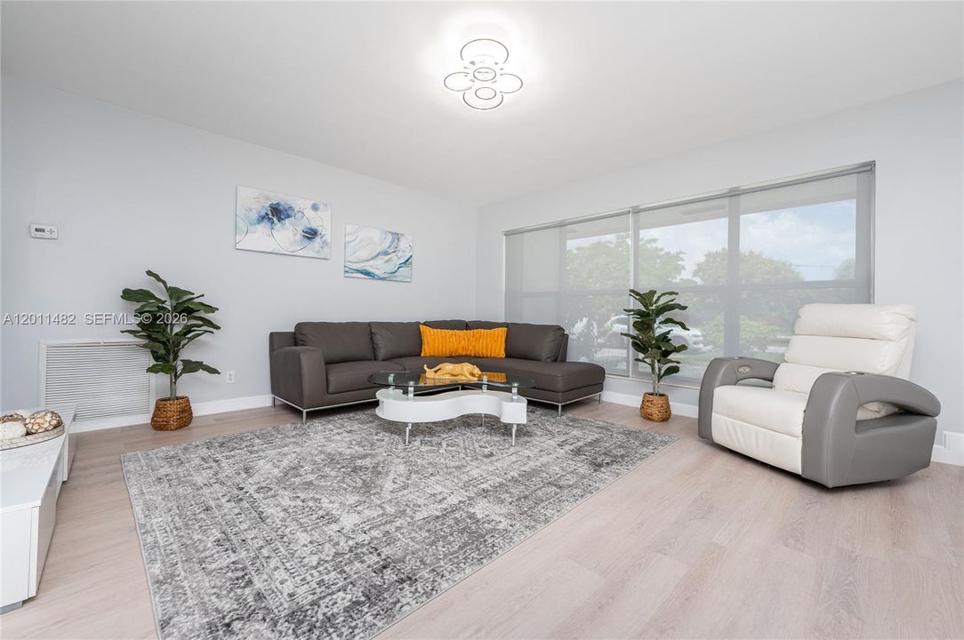 Recently Rented: $5,000 (3 beds, 2 baths, 1809 Square Feet)