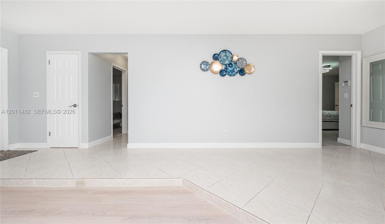 Recently Rented: $5,000 (3 beds, 2 baths, 1809 Square Feet)