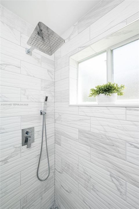 Recently Rented: $5,000 (3 beds, 2 baths, 1809 Square Feet)