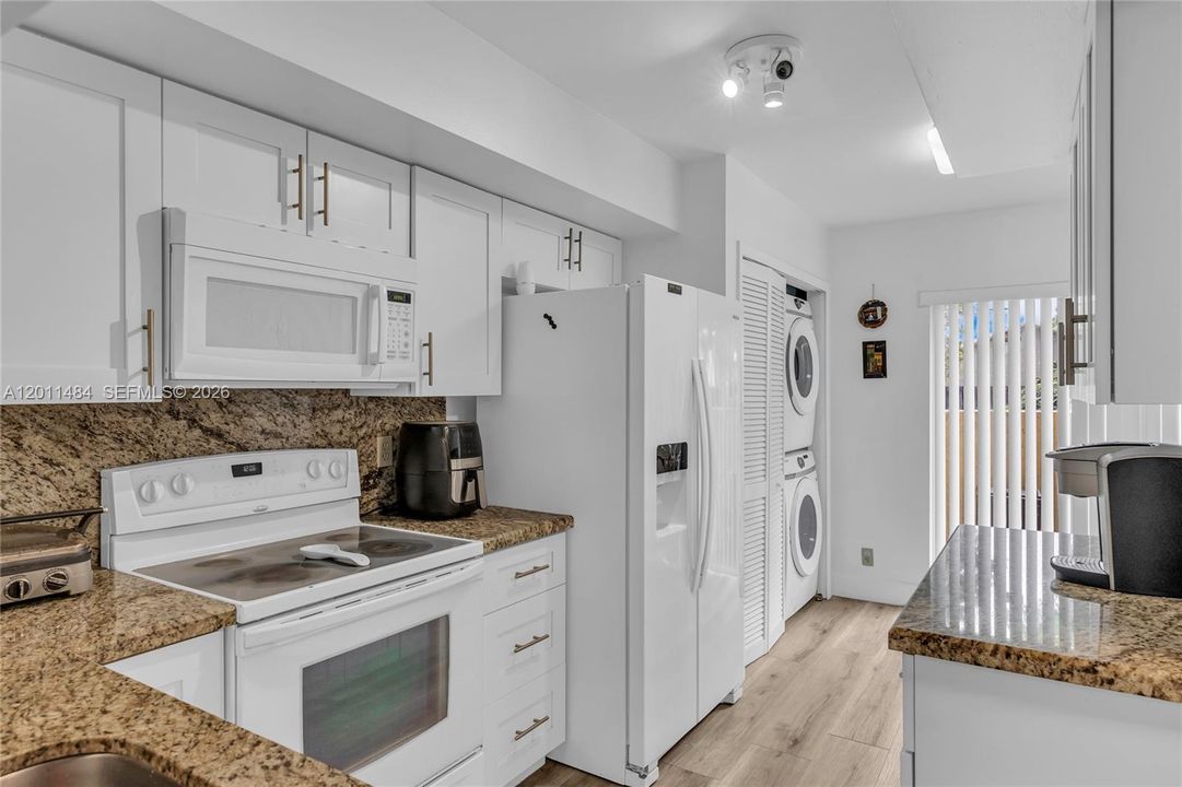 En Venta: $399,500 (3 camas, 2 baños, 1340 Pies cuadrados)