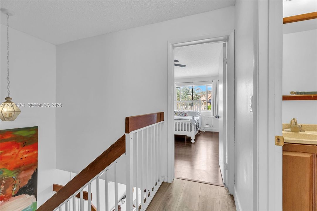 En Venta: $399,500 (3 camas, 2 baños, 1340 Pies cuadrados)