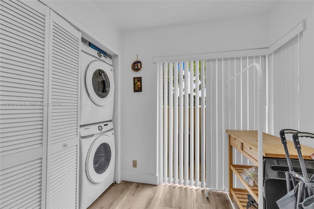 En Venta: $399,500 (3 camas, 2 baños, 1340 Pies cuadrados)