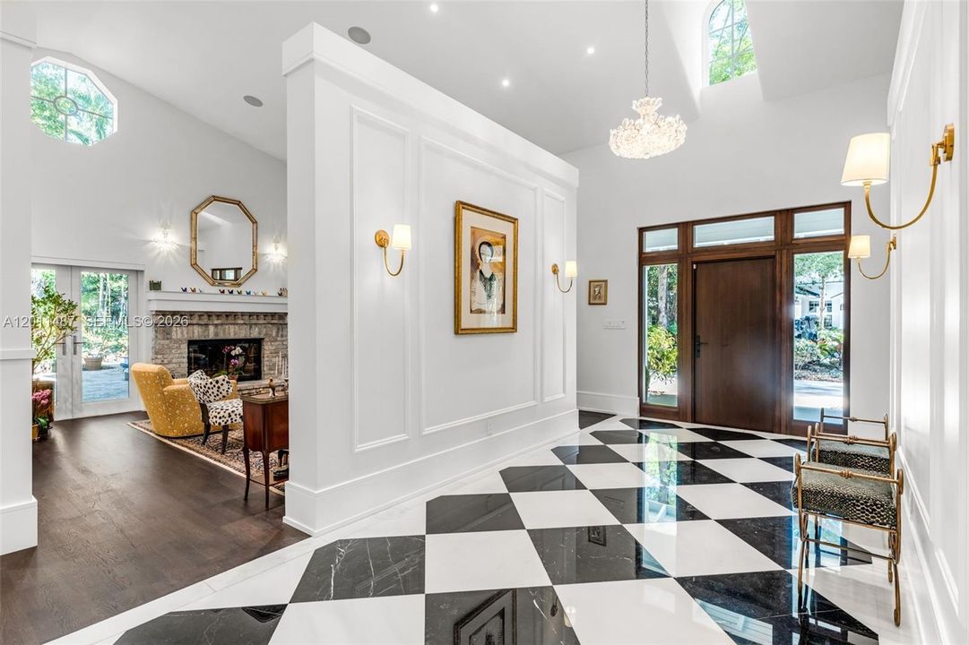 En Venta: $10,950,000 (5 camas, 4 baños, 5317 Pies cuadrados)