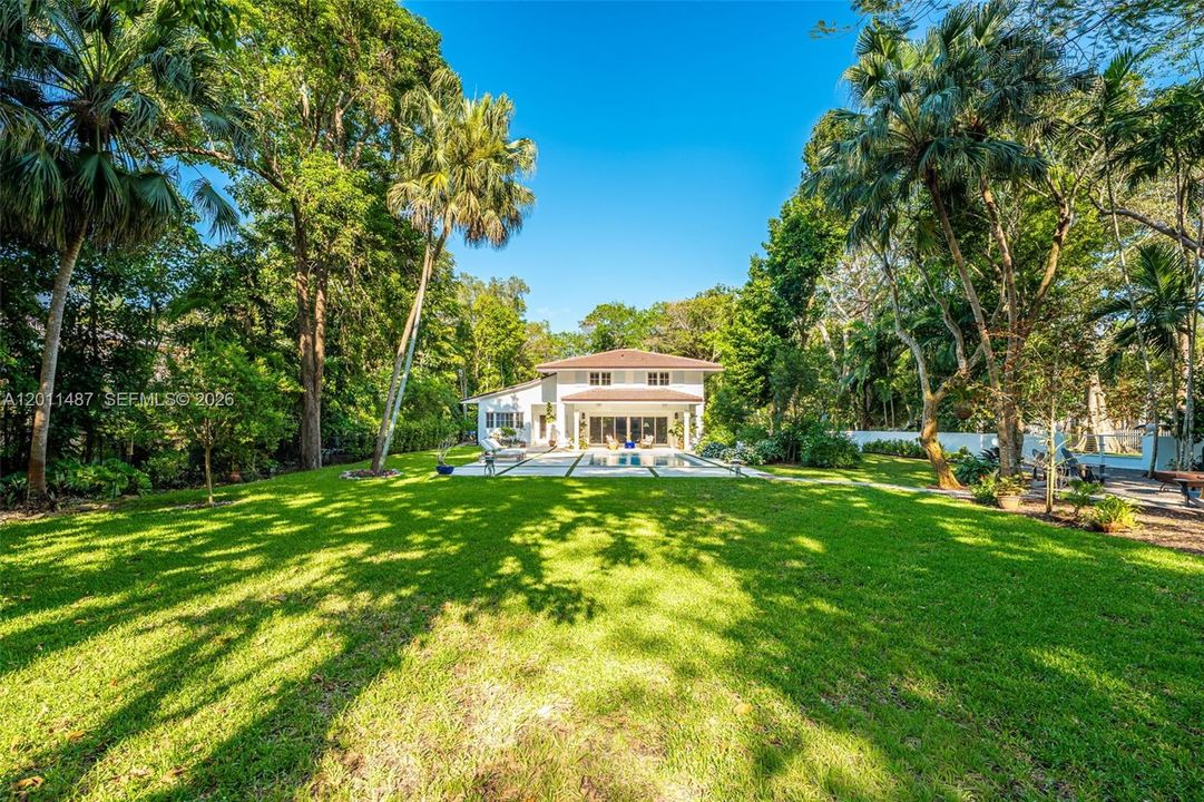 En Venta: $10,950,000 (5 camas, 4 baños, 5317 Pies cuadrados)