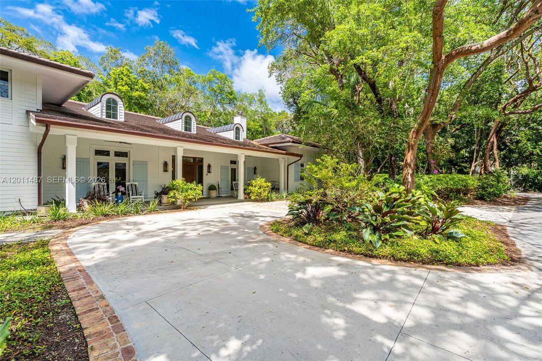 En Venta: $10,950,000 (5 camas, 4 baños, 5317 Pies cuadrados)