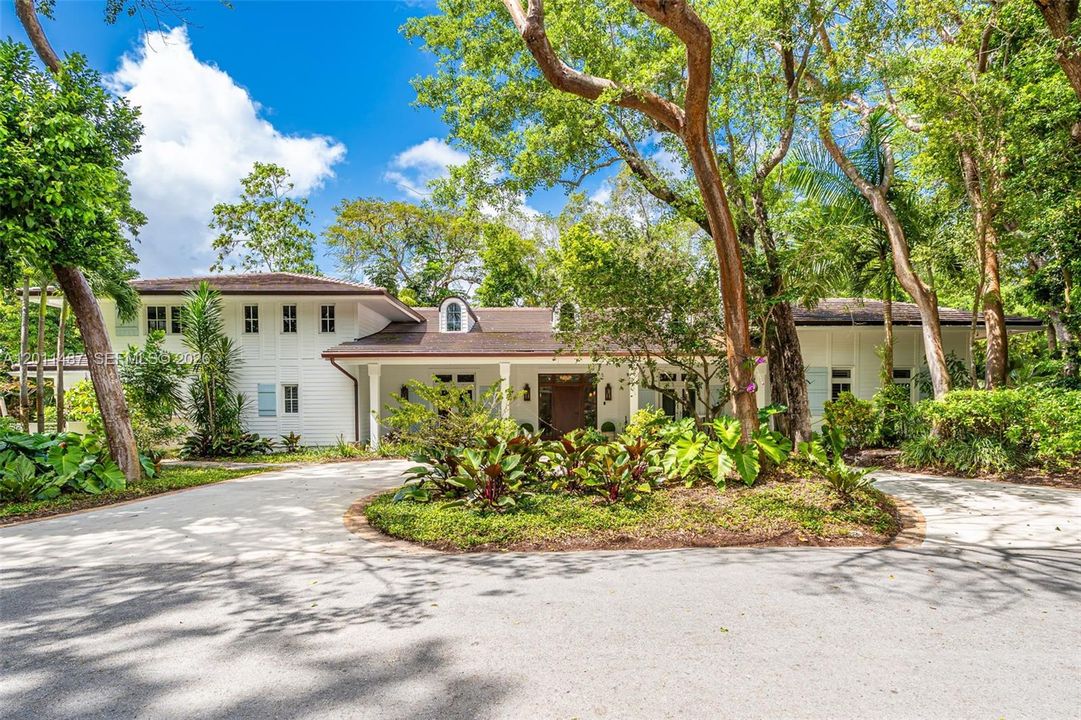En Venta: $10,950,000 (5 camas, 4 baños, 5317 Pies cuadrados)