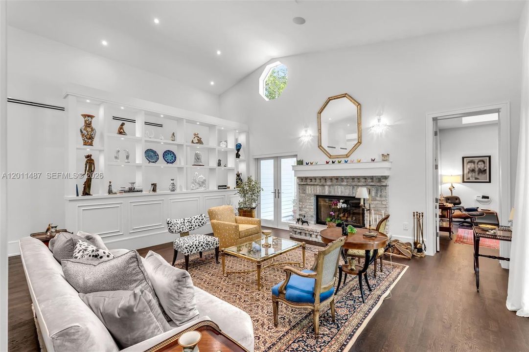 En Venta: $10,950,000 (5 camas, 4 baños, 5317 Pies cuadrados)